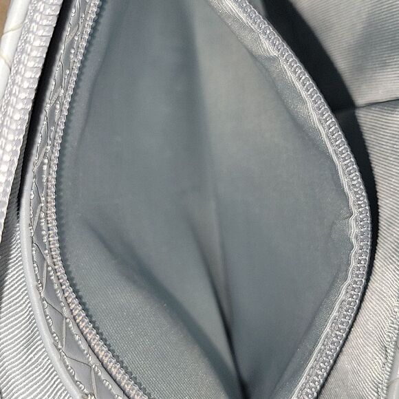 House of Harlow 1960 Blue Vegan Zip Cosmetic Case Bag - Picture 8 of 8